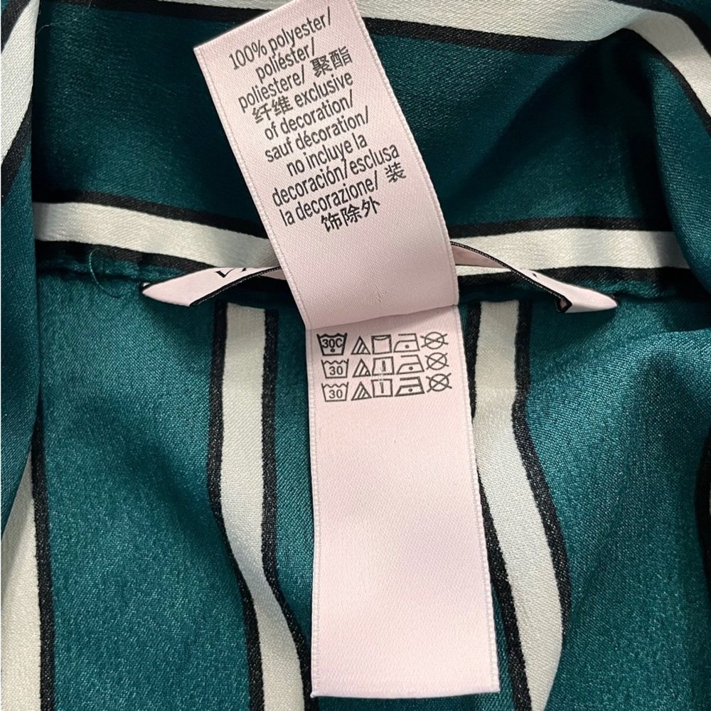 Victoria’s Secret Satin Long Sleeve Pajama Top Women’s M Green/White Striped - Picture 6 of 7
